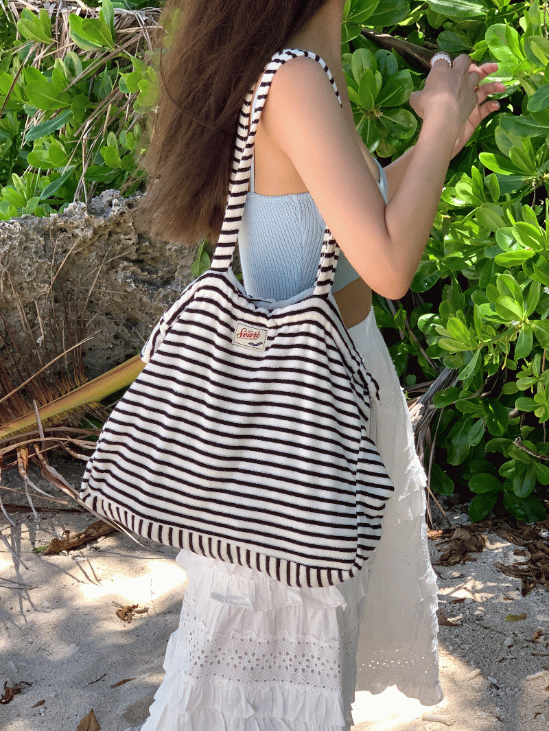 Beach-stripe bag